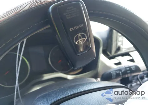 2020 Toyota Rav4 Xle z USA, uszkodzony, nr VIN JTMW1RFV8LJ021899